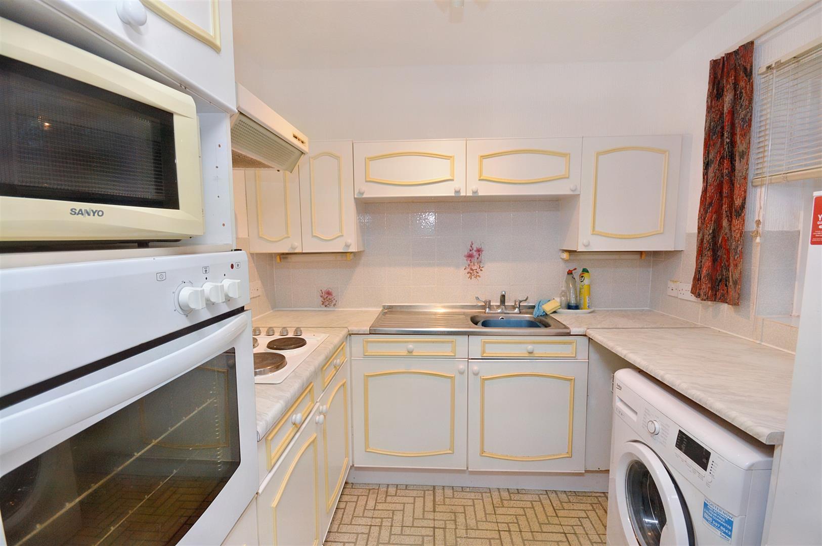 Property Details for Fairfield Road Eastbourne BN20 7NF Town